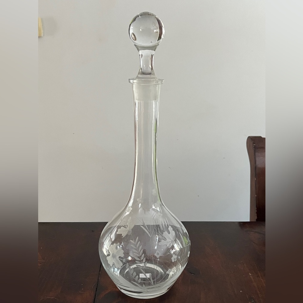 Glass Etched Wine Decanter